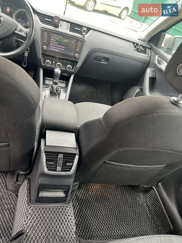 Универсал Skoda Octavia 2019 в Самборе