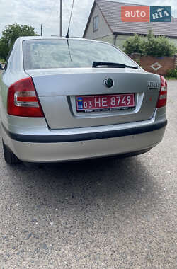 Лифтбек Skoda Octavia 2005 в 