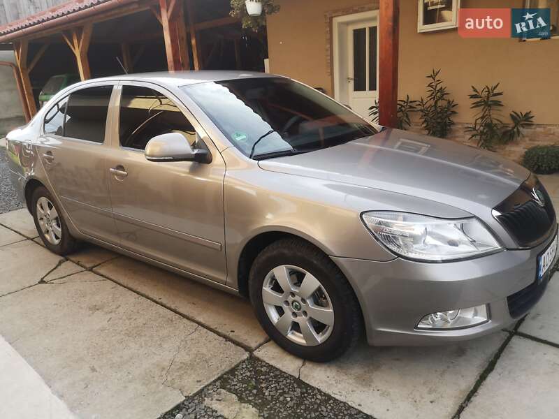Ліфтбек Skoda Octavia 2011 в Ужгороді