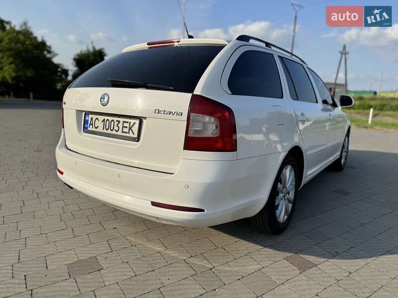 Універсал Skoda Octavia 2012 в Володимирі