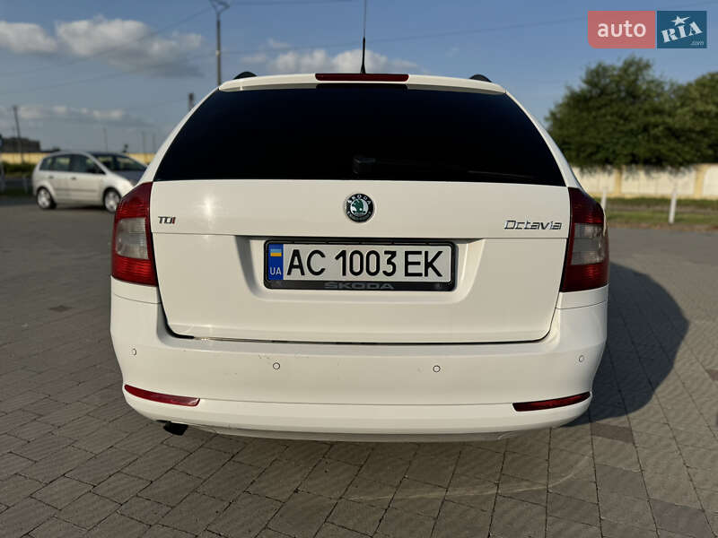 Універсал Skoda Octavia 2012 в Володимирі