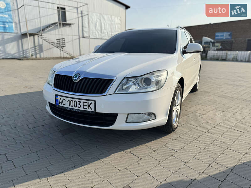 Універсал Skoda Octavia 2012 в Володимирі