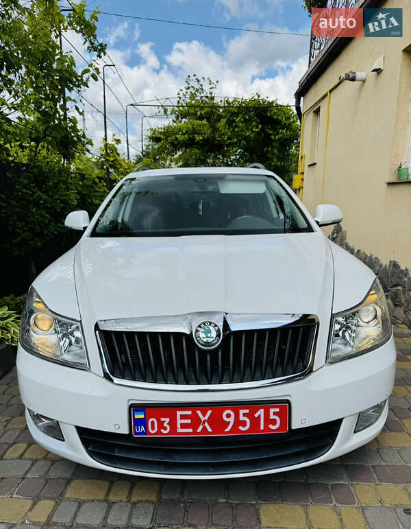 Універсал Skoda Octavia 2012 в Житомирі