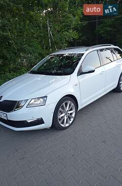 Универсал Skoda Octavia 2018 в Городке