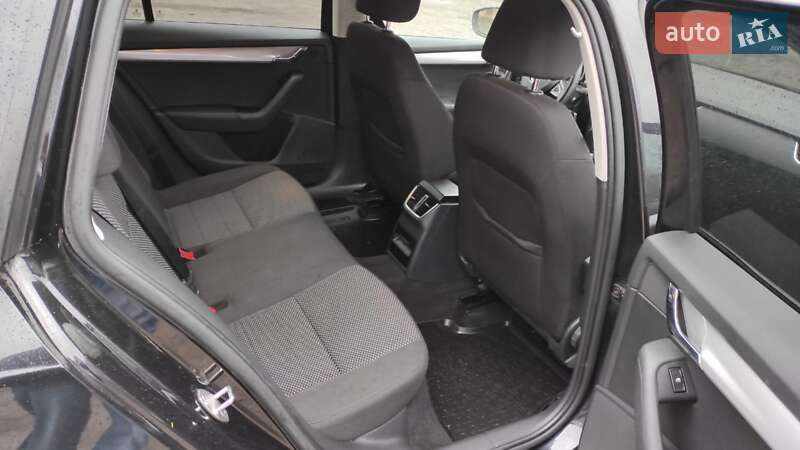 Універсал Skoda Octavia 2016 в Тернополі