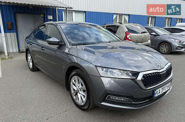Лифтбек Skoda Octavia 2021 в Львове