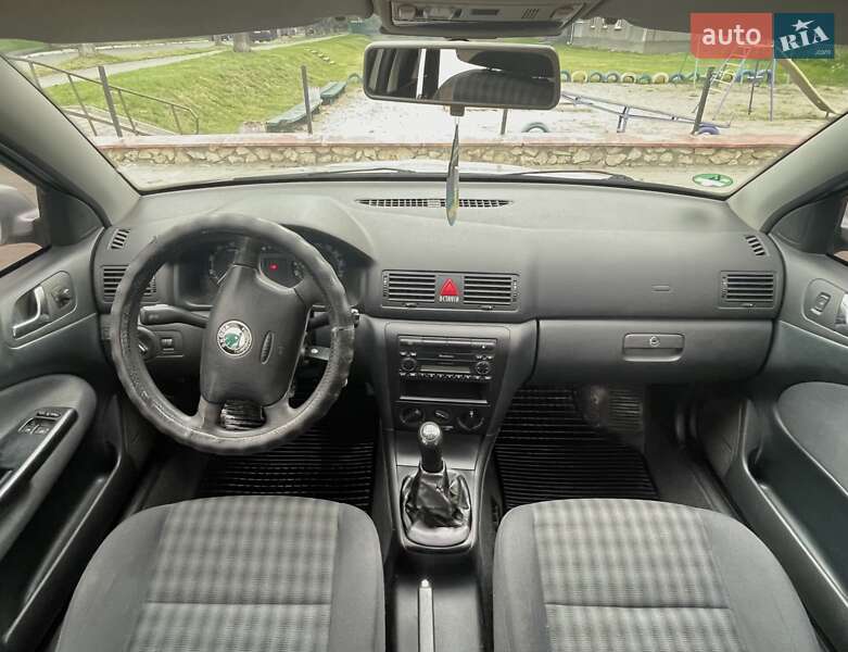 Лифтбек Skoda Octavia 2006 в Теофиполе