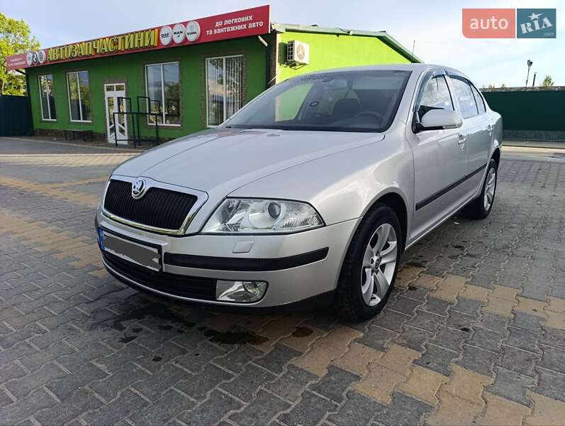 Лифтбек Skoda Octavia 2006 в Новоднестровске