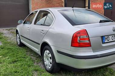 Лифтбек Skoda Octavia 2006 в 