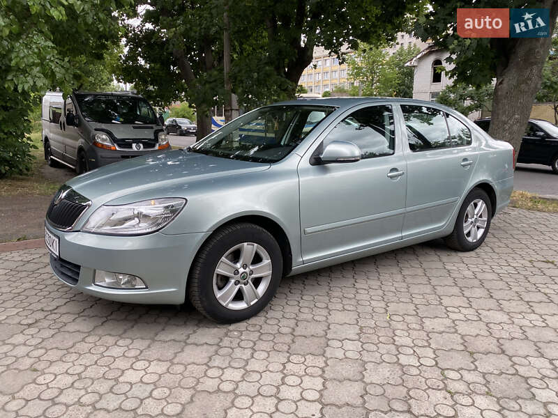Лифтбек Skoda Octavia 2010 в Черкассах