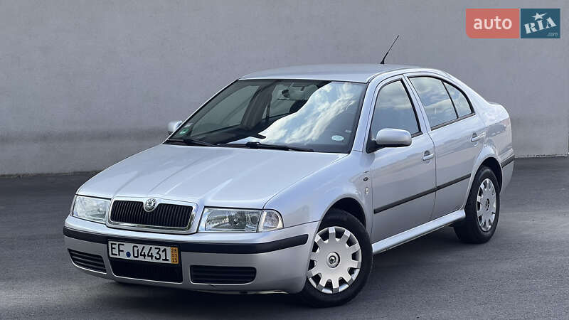 Ліфтбек Skoda Octavia 2004 в 