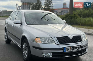Лифтбек Skoda Octavia 2005 в 
