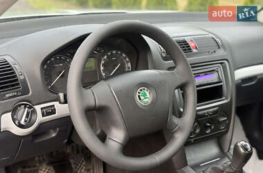 Лифтбек Skoda Octavia 2005 в 