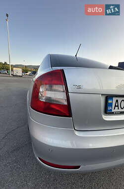 Лифтбек Skoda Octavia 2009 в 