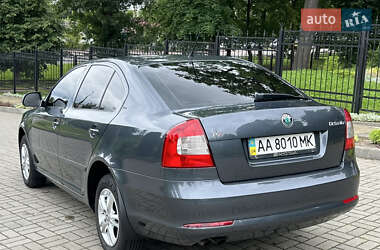 Ліфтбек Skoda Octavia 2012 в 