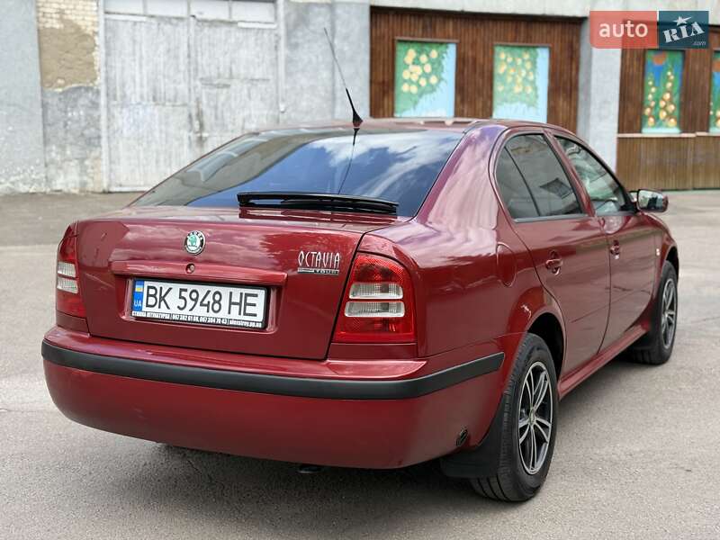 Лифтбек Skoda Octavia 2006 в Ровно