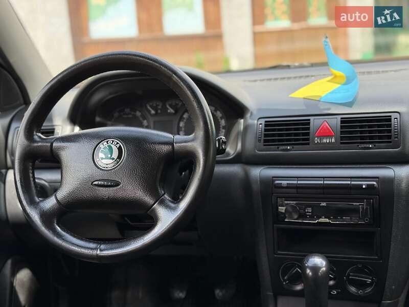 Лифтбек Skoda Octavia 2006 в Ровно