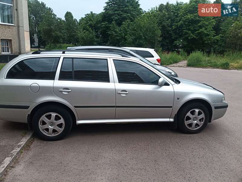 Універсал Skoda Octavia 2003 в Житомирі