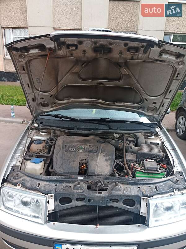 Універсал Skoda Octavia 2003 в Житомирі