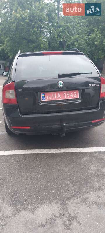 Универсал Skoda Octavia 2012 в Чернигове