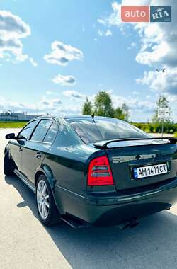 Лифтбек Skoda Octavia 2002 в 