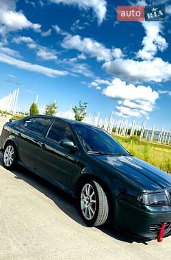 Лифтбек Skoda Octavia 2002 в 