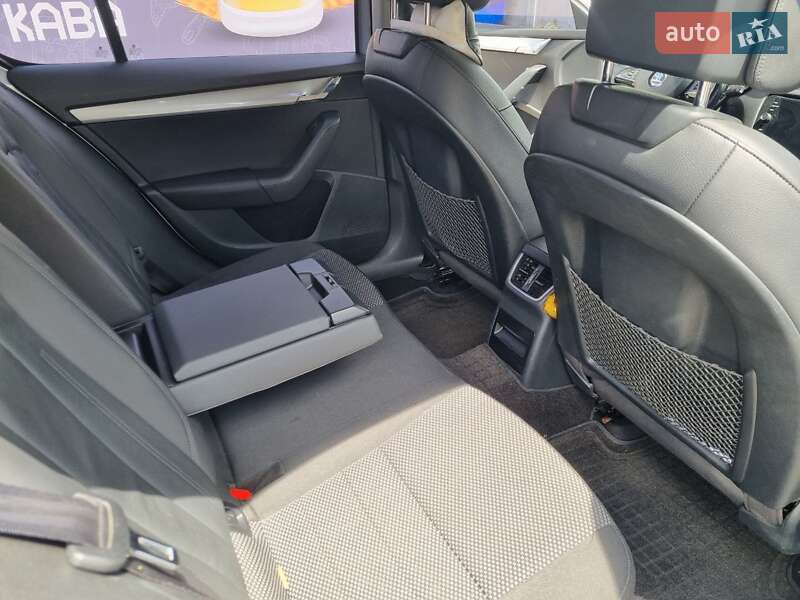 Лифтбек Skoda Octavia 2014 в Ирпене
