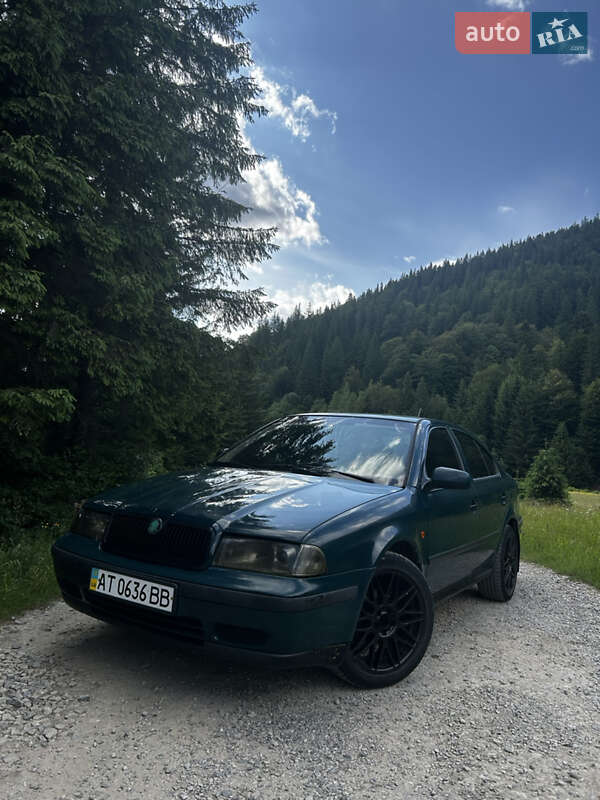 Лифтбек Skoda Octavia 1997 в Ворохте