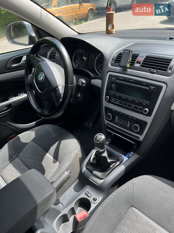 Универсал Skoda Octavia 2012 в Софиевской Борщаговке