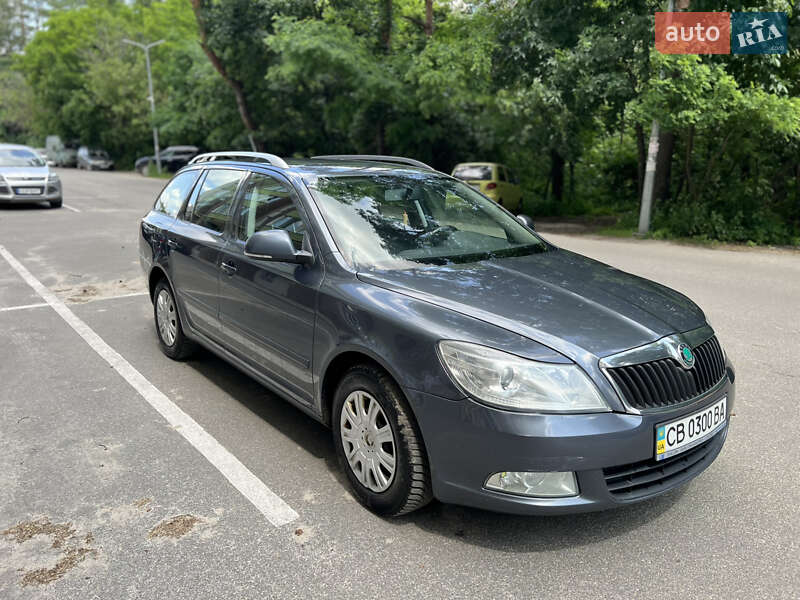 Универсал Skoda Octavia 2012 в Софиевской Борщаговке
