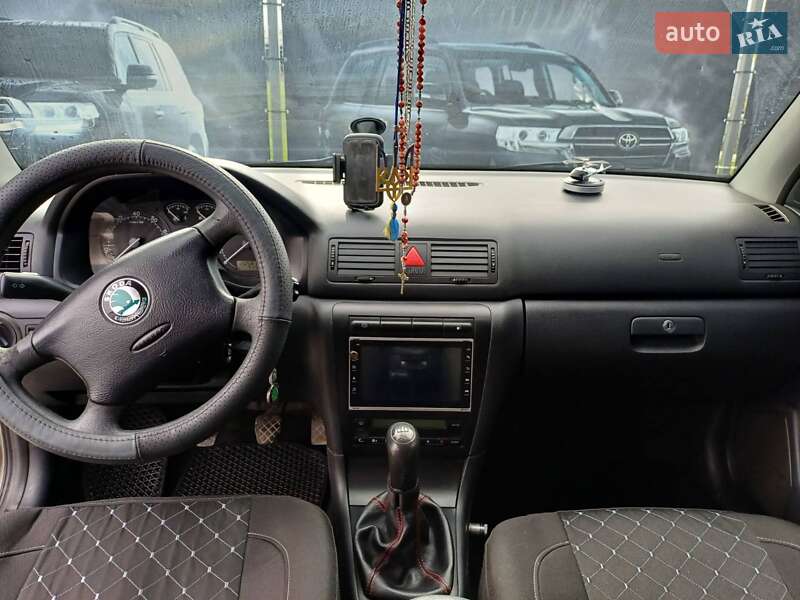 Лифтбек Skoda Octavia 2008 в Рогатине