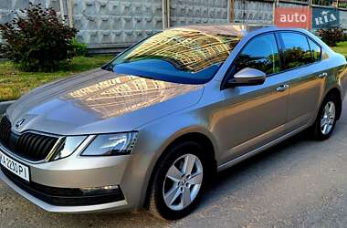 Лифтбек Skoda Octavia 2017 в 