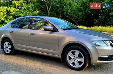 Лифтбек Skoda Octavia 2017 в 