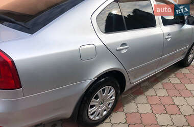 Лифтбек Skoda Octavia 2012 в 