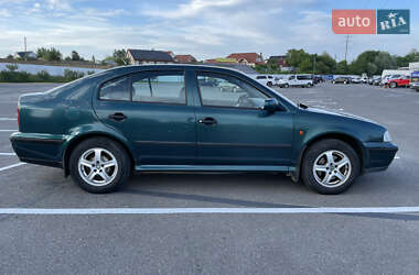 Лифтбек Skoda Octavia 1998 в Ужгороде
