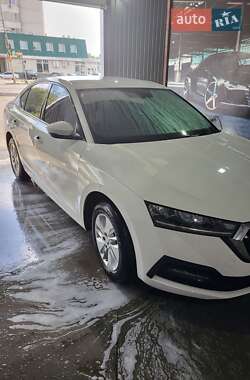 Ліфтбек Skoda Octavia 2022 в 