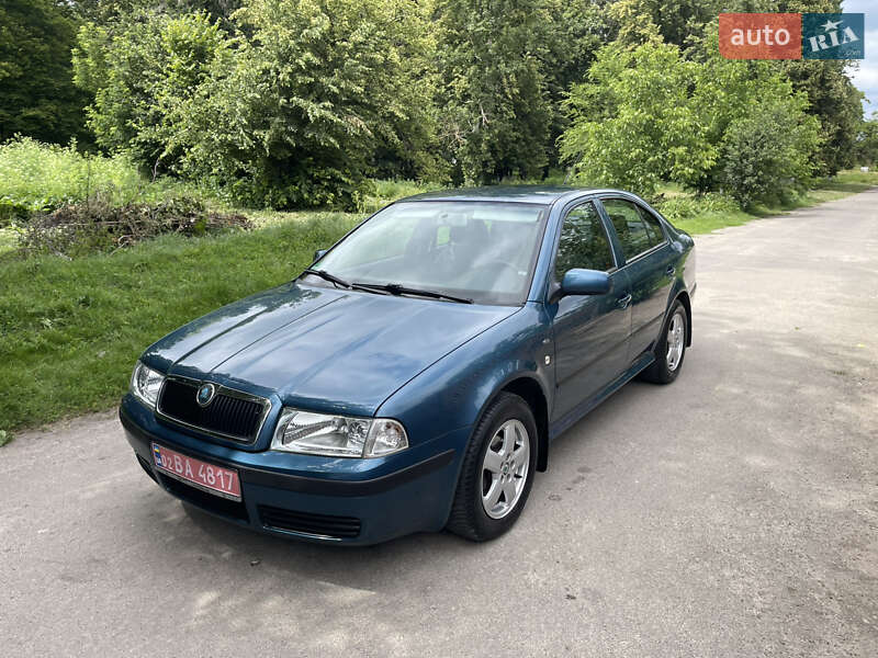 Лифтбек Skoda Octavia 2004 в Умани