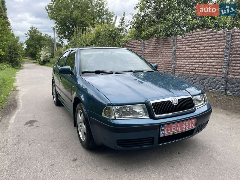 Лифтбек Skoda Octavia 2004 в Умани