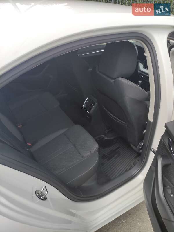 Ліфтбек Skoda Octavia 2021 в Ізюмі