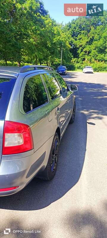 Універсал Skoda Octavia 2012 в Новояворівську