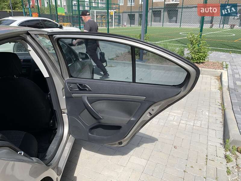 Лифтбек Skoda Octavia 2008 в Ивано-Франковске