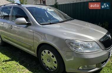 Универсал Skoda Octavia 2010 в Липовой Долине