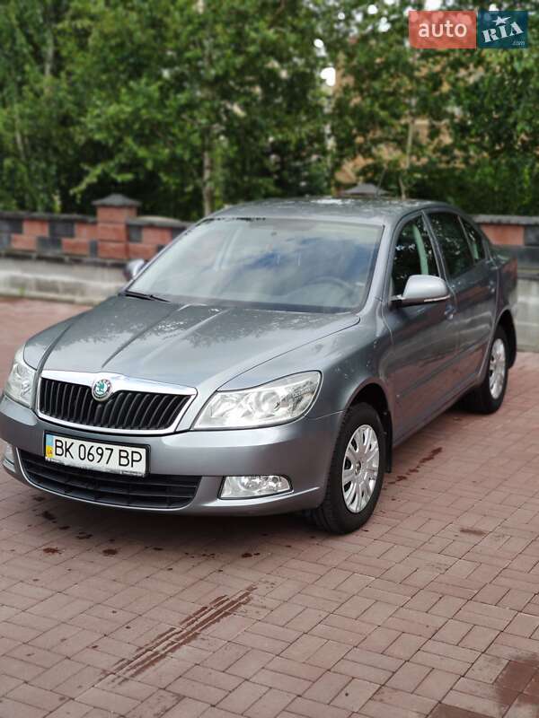 Лифтбек Skoda Octavia 2011 в 