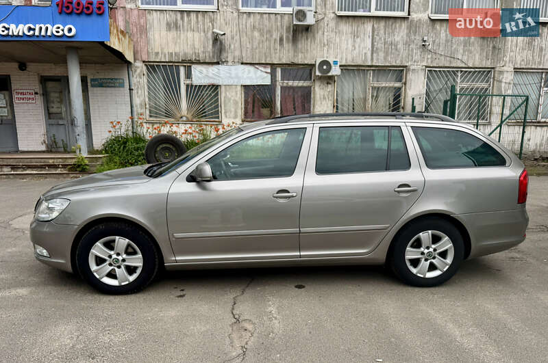 Универсал Skoda Octavia 2010 в Сумах