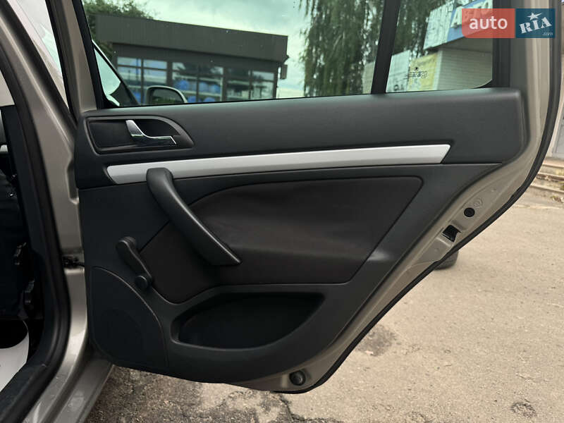 Универсал Skoda Octavia 2010 в Сумах