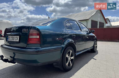 Лифтбек Skoda Octavia 1999 в 