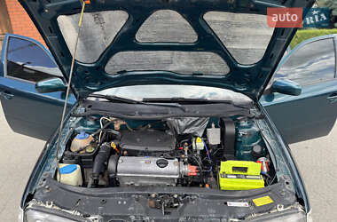 Лифтбек Skoda Octavia 1999 в 