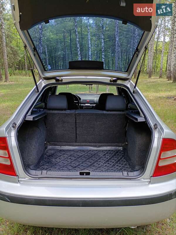 Лифтбек Skoda Octavia 2004 в Лебедине