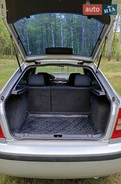 Лифтбек Skoda Octavia 2004 в 