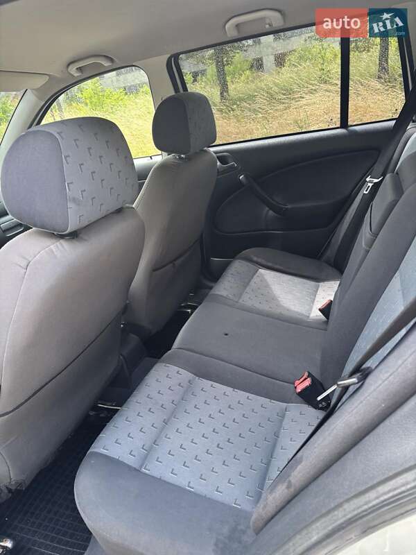 Универсал Skoda Octavia 2001 в Перемышлянах